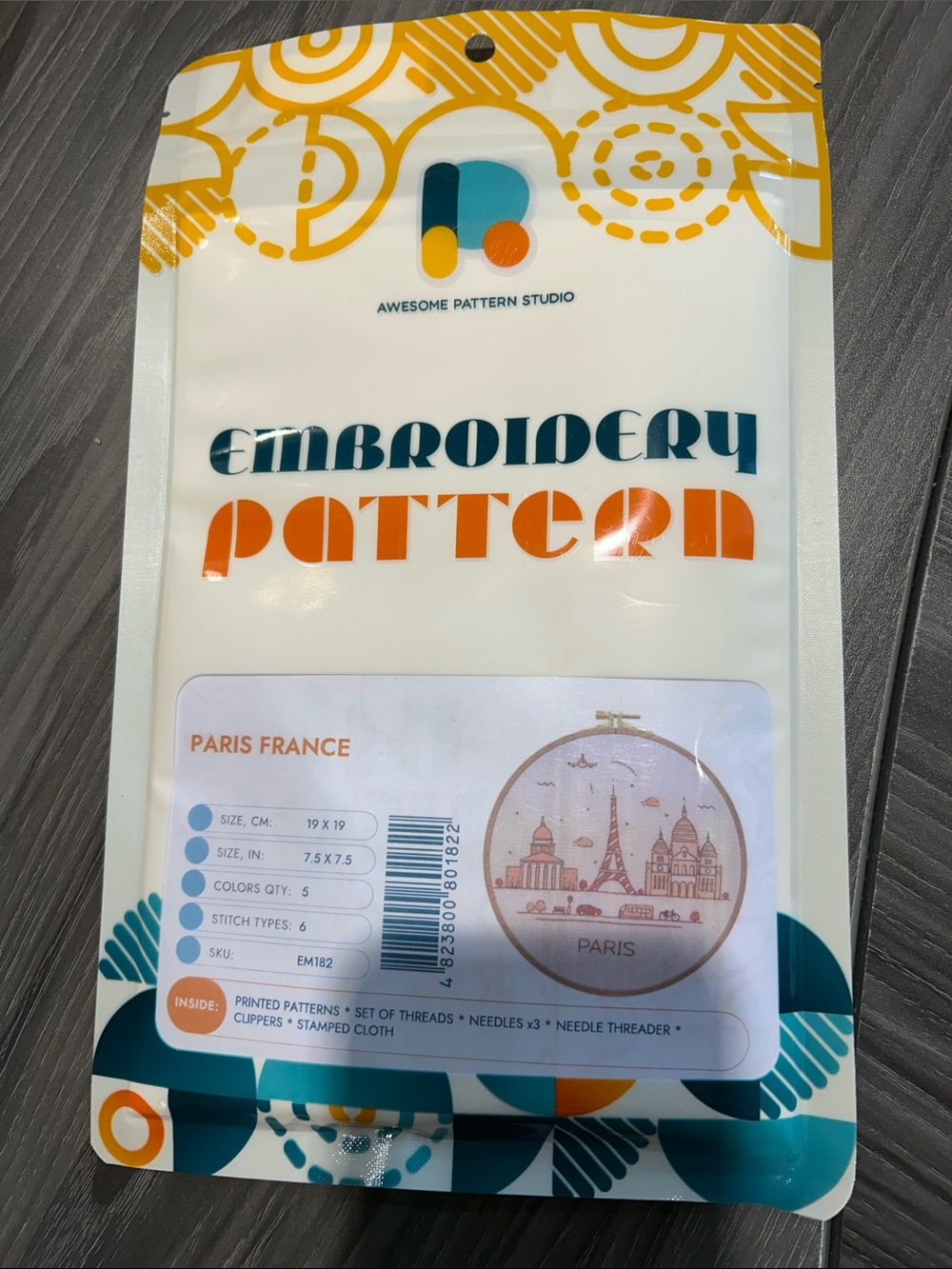 Embroidery Pattern - Paris